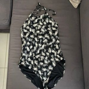 La Blanca black/white print one piece swimsuit